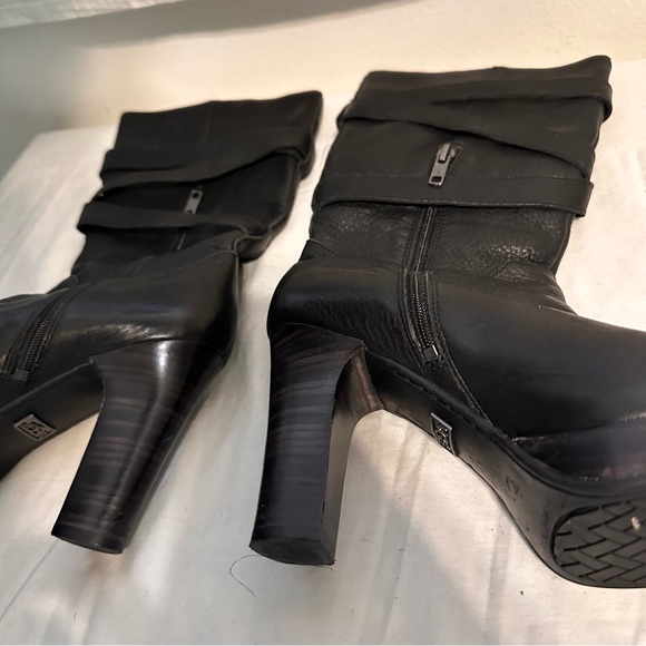 UGG Leather Black Boots - Picture 10 of 11